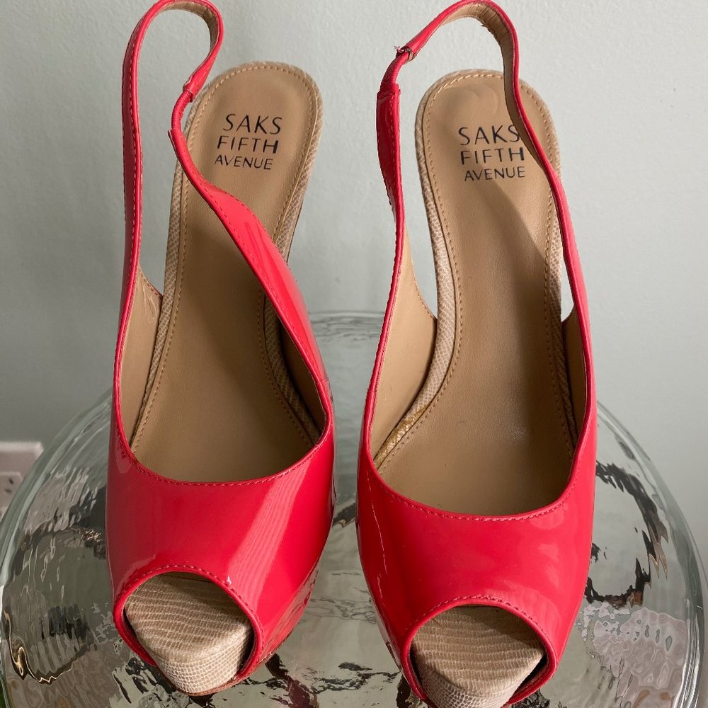 Saks Fifth Avenue Red Patent Leather Peep Toe Platform Heels Size 6 - Picture 5 of 6